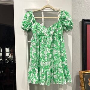 Olivaceous Green Leaf Print Mini Dress size Medium